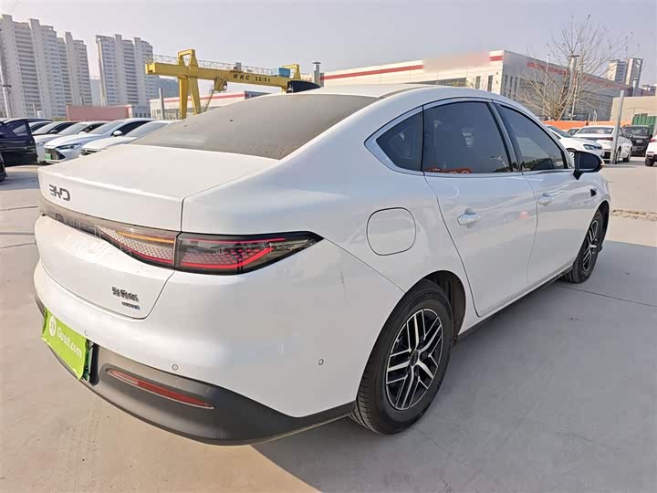 BYD Seal 05 DM-i Hybrid 2025 2025款 DM-i 智驾版 55KM尊贵型