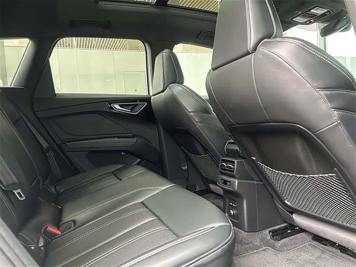 Audi Q4 e-tron 2024 2024款 50 e-tron quattro 创境曜夜版