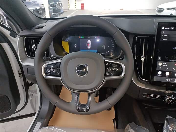 Volvo XC60 2026 2026款 B5 四驱智逸豪华版