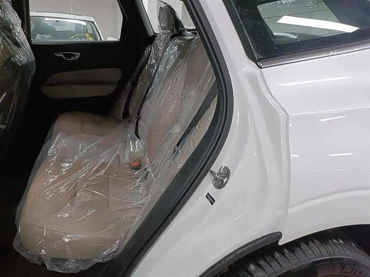 Volvo XC60 2026 2026款 B5 四驱智逸豪华版