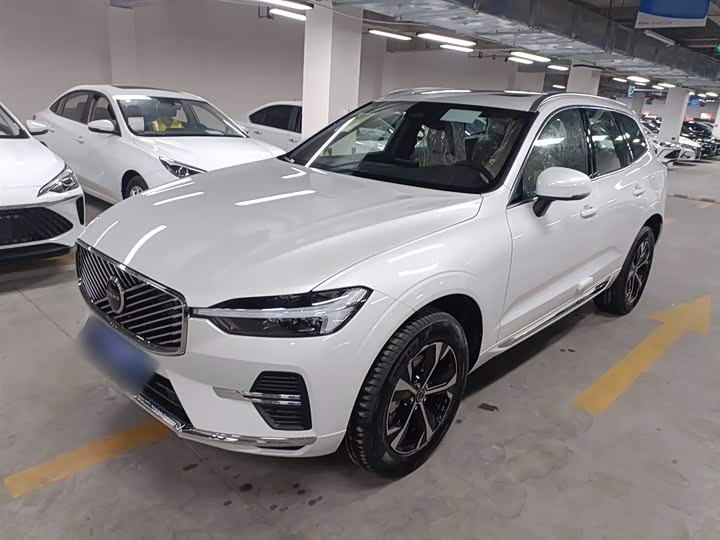 Volvo XC60 2026 2026款 B5 四驱智逸豪华版