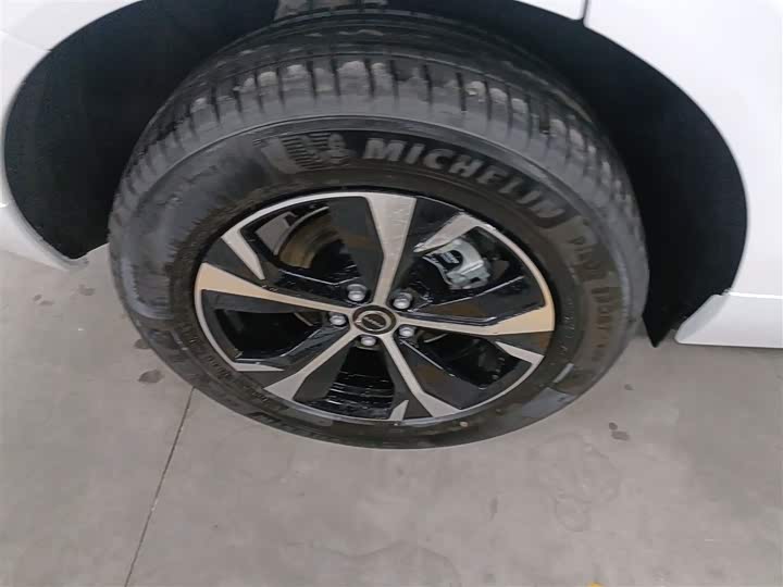 Volvo XC60 2026 2026款 B5 四驱智逸豪华版