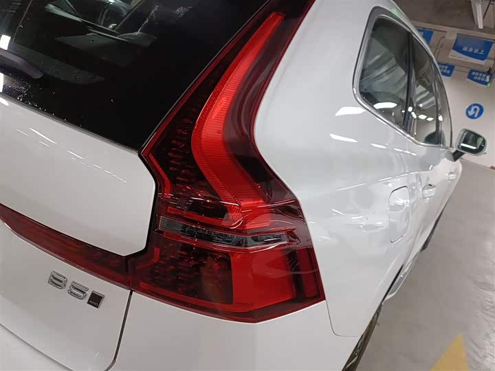 Volvo XC60 2026 2026款 B5 四驱智逸豪华版