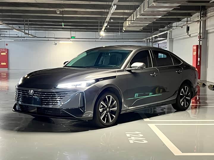 Changan Eado Plus 2025 2025款 蓝鲸 1.5T 500Bar尊贵型