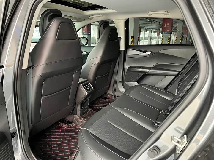 Changan Eado Plus 2025 2025款 蓝鲸 1.5T 500Bar尊贵型