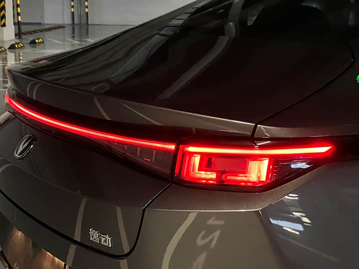 Changan Eado Plus 2025 2025款 蓝鲸 1.5T 500Bar尊贵型