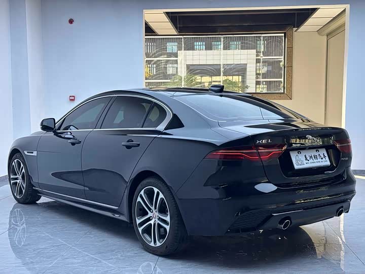 Jaguar XE L 2024 2024款 2.0T 250PS R-DYNAMIC S进取运动版
