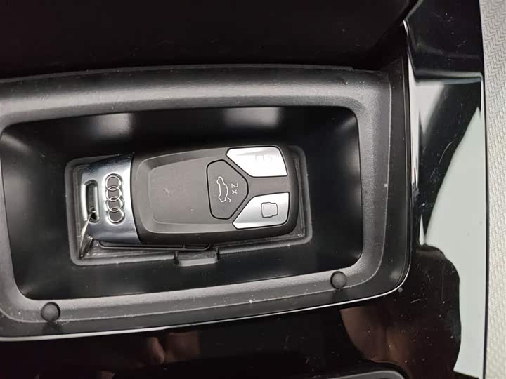 Audi Q5L 2025 2025款 40 TFSI 豪华动感型