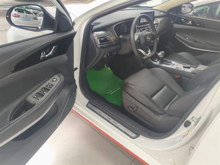Changan Raeton CC 2021 2021款 蓝鲸版 1.5T DCT豪华型
