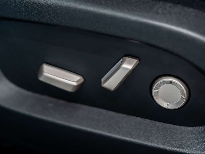 Nio Onvo L60 2025 2025款 60kWh 后驱版