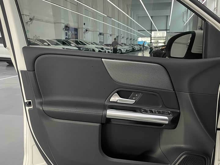 Mercedes-Benz B-Class 2022 2022款 B 180 时尚型