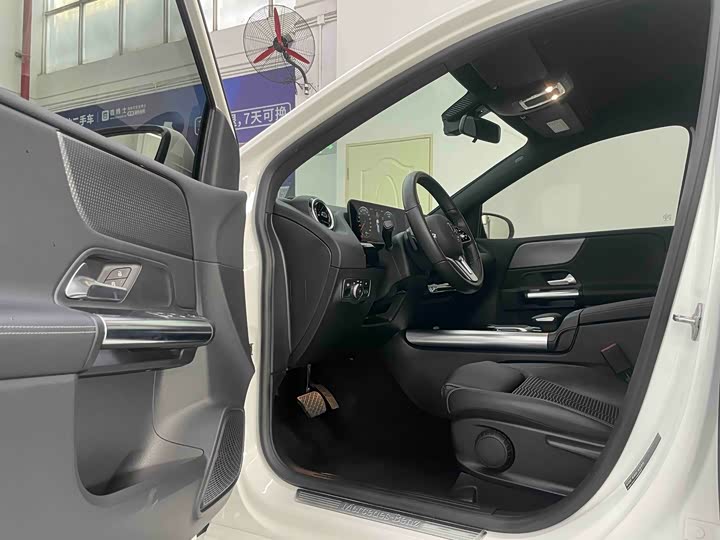 Mercedes-Benz B-Class 2022 2022款 B 180 时尚型