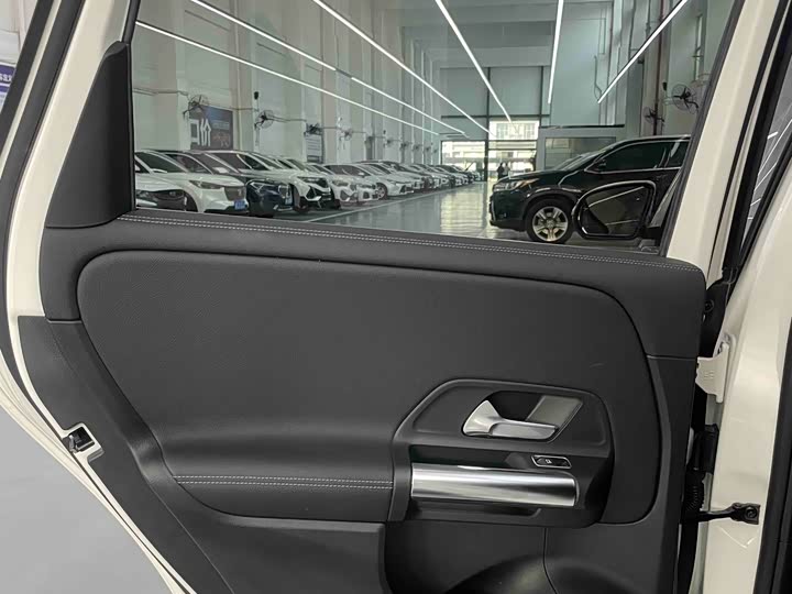 Mercedes-Benz B-Class 2022 2022款 B 180 时尚型