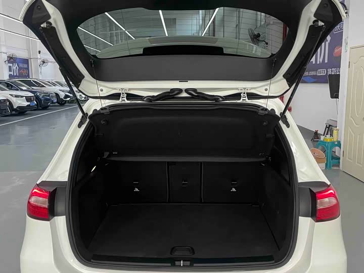 Mercedes-Benz B-Class 2022 2022款 B 180 时尚型