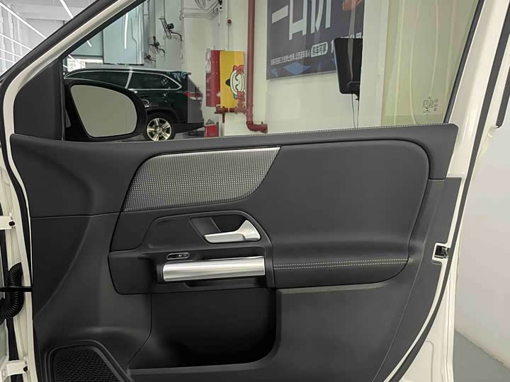 Mercedes-Benz B-Class 2022 2022款 B 180 时尚型