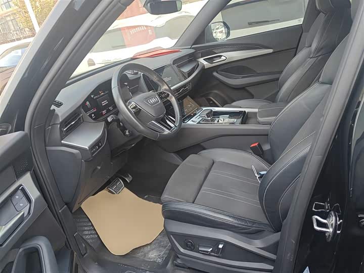 Audi Q6 2023 2023款 40 TFSI quattro 观云型 Light 飞骑套装