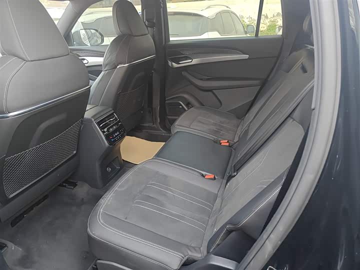 Audi Q6 2023 2023款 40 TFSI quattro 观云型 Light 飞骑套装