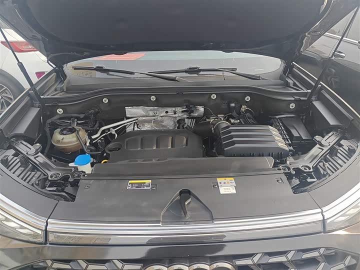 Audi Q6 2023 2023款 40 TFSI quattro 观云型 Light 飞骑套装