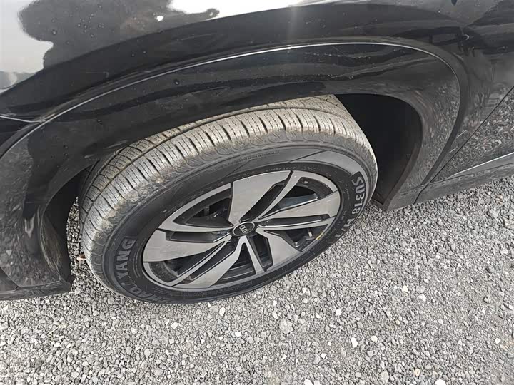 Audi Q6 2023 2023款 40 TFSI quattro 观云型 Light 飞骑套装