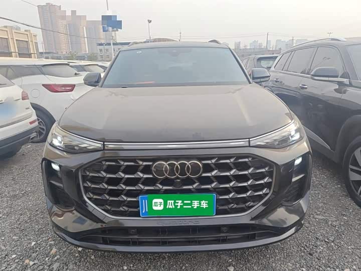 Audi Q6 2023 2023款 40 TFSI quattro 观云型 Light 飞骑套装