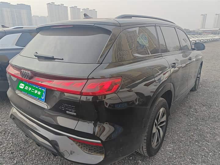 Audi Q6 2023 2023款 40 TFSI quattro 观云型 Light 飞骑套装