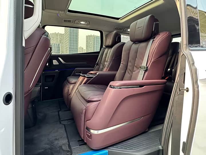 Buick GL8 Century 2025 2025款 2.0T 六座蕴世版