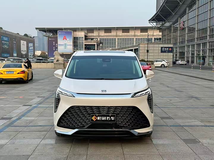 Buick GL8 Century 2025 2025款 2.0T 六座蕴世版