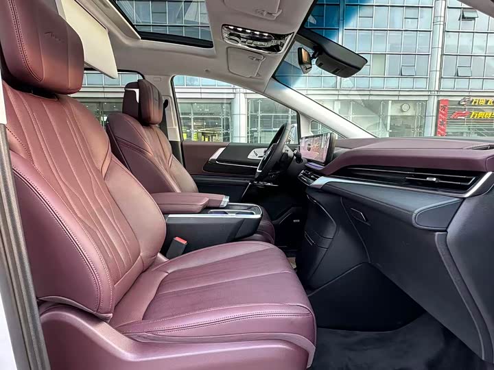 Buick GL8 Century 2025 2025款 2.0T 六座蕴世版