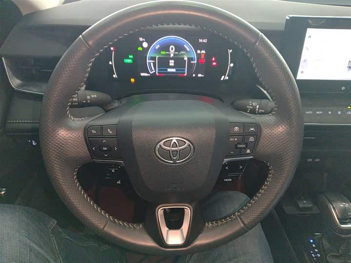 Toyota Camry 2024 2024款 双擎 2.0HGVP 豪华版