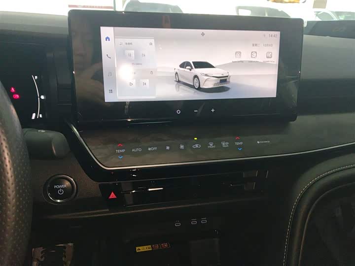 Toyota Camry 2024 2024款 双擎 2.0HGVP 豪华版