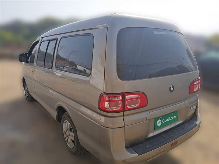 Dongfeng Forthing Lingzhi M5 2025 2025款 M5 1.6L 长轴基本型 5座