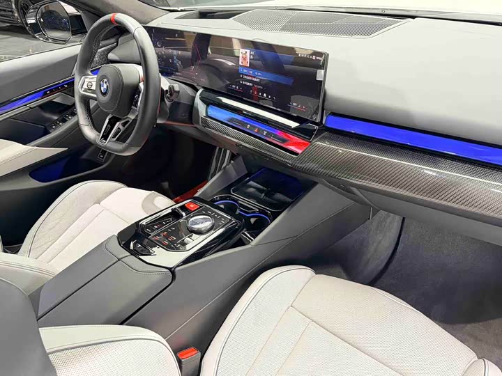 BMW M5 Hybrid 2025 2025款 M5