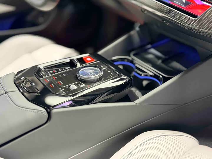 BMW M5 Hybrid 2025 2025款 M5