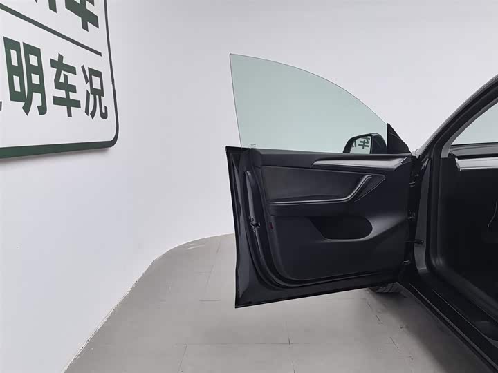 Tesla Model Y 2024 2024款 后轮驱动版