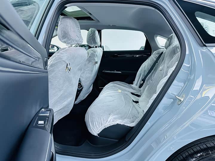 Geely Galaxy L6 2024 2024款 125km PLUS 龙腾版