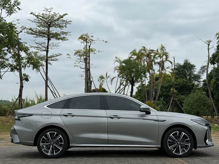 Chery Arrizo 8 2025 2025款 1.6T DCT睿