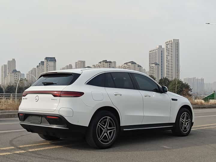 2022 Mercedes-Benz EQC