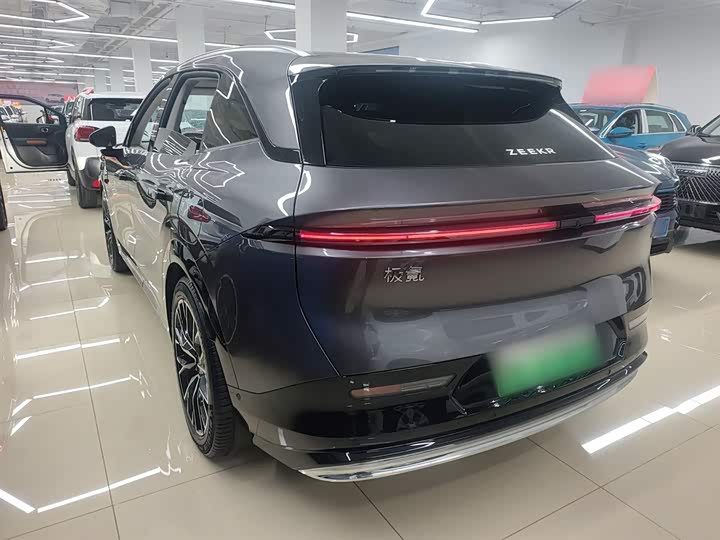 Zeekr 7X 2025 2025款 100kWh 长续航四驱智驾版