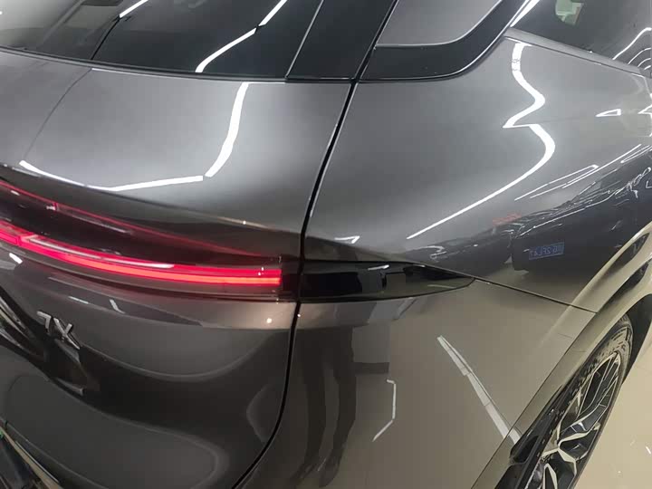 Zeekr 7X 2025 2025款 100kWh 长续航四驱智驾版