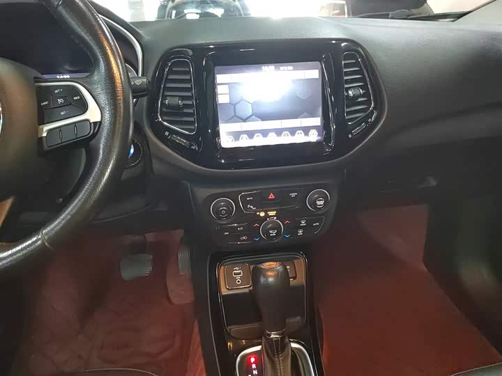 Jeep Compass 2020 2020款 220T 自动精英版