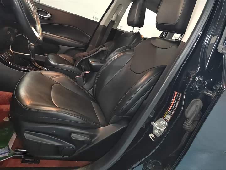 Jeep Compass 2020 2020款 220T 自动精英版