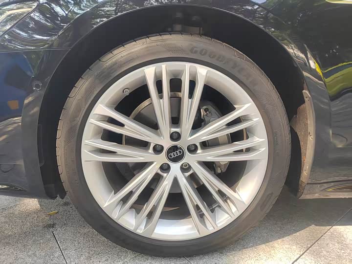 Audi A7L 2024 2024款 45 TFSI quattro 奢享型