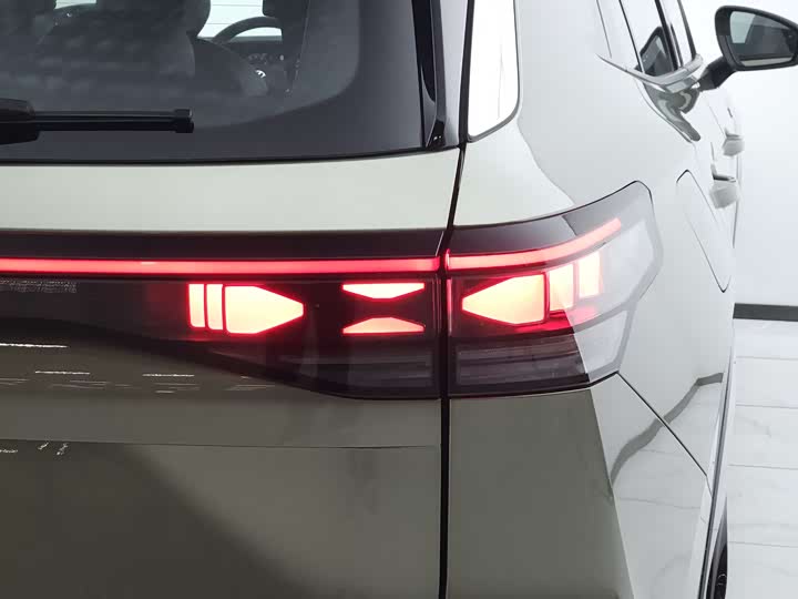 Volkswagen Tayron 2025 2025款 探岳L 380TSI 四驱豪华Easy包