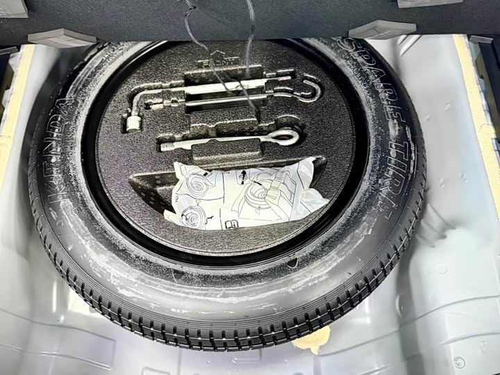 Honda Vezel 2023 2023款 1.5L CVT精英版