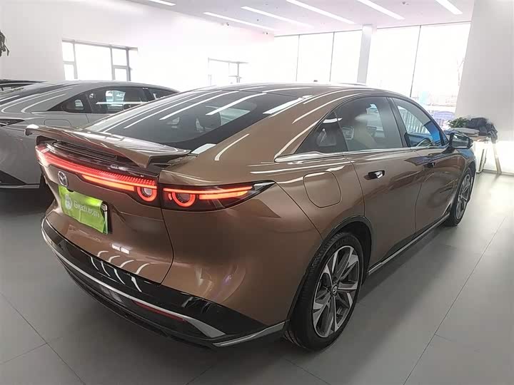 Mazda EZ-6 2024 2024款 增程200智尊版