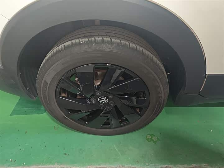 Volkswagen Tharu 2025 2025款 新锐 300TSI 锐意版