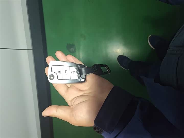 Volkswagen Tharu 2025 2025款 新锐 300TSI 锐意版