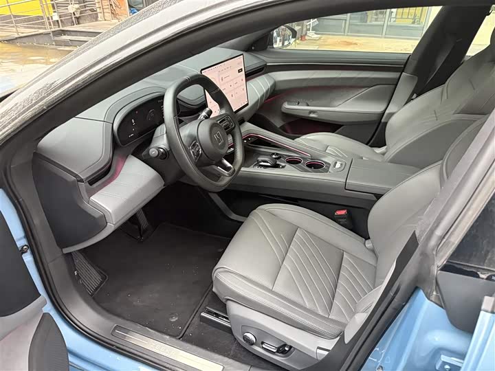 Zeekr 001 2025 2025款 WE版 100kWh 后驱