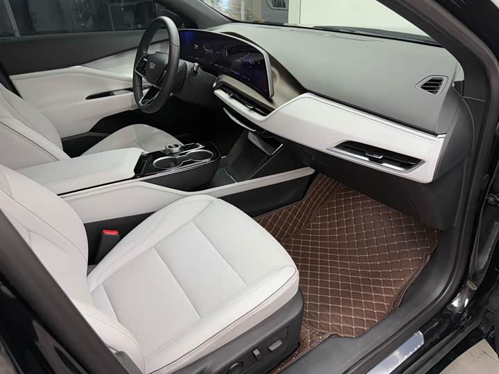 Cadillac GT4 2023 2023款 25T 豪华型