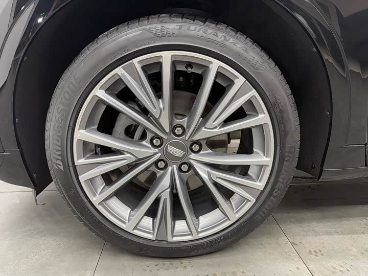 Cadillac GT4 2023 2023款 25T 豪华型